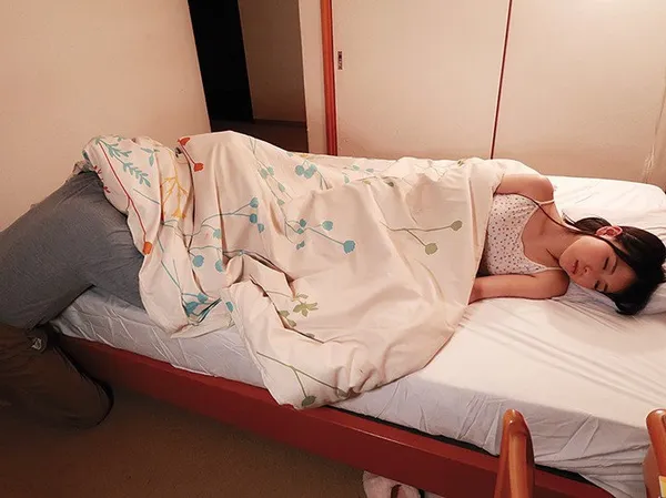 sex thủ dâm máy Nữa đêm chú mò vào phóng cháu gái khi thấy cháu đã dậy thì và thật dễ thương